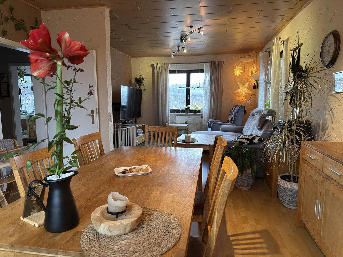 Predaj domu 191 m², pozemek 353 m², Butzbach, Hesensko Predaj domu 191 m², pozemek 353 m², Butzbach, Hesensko