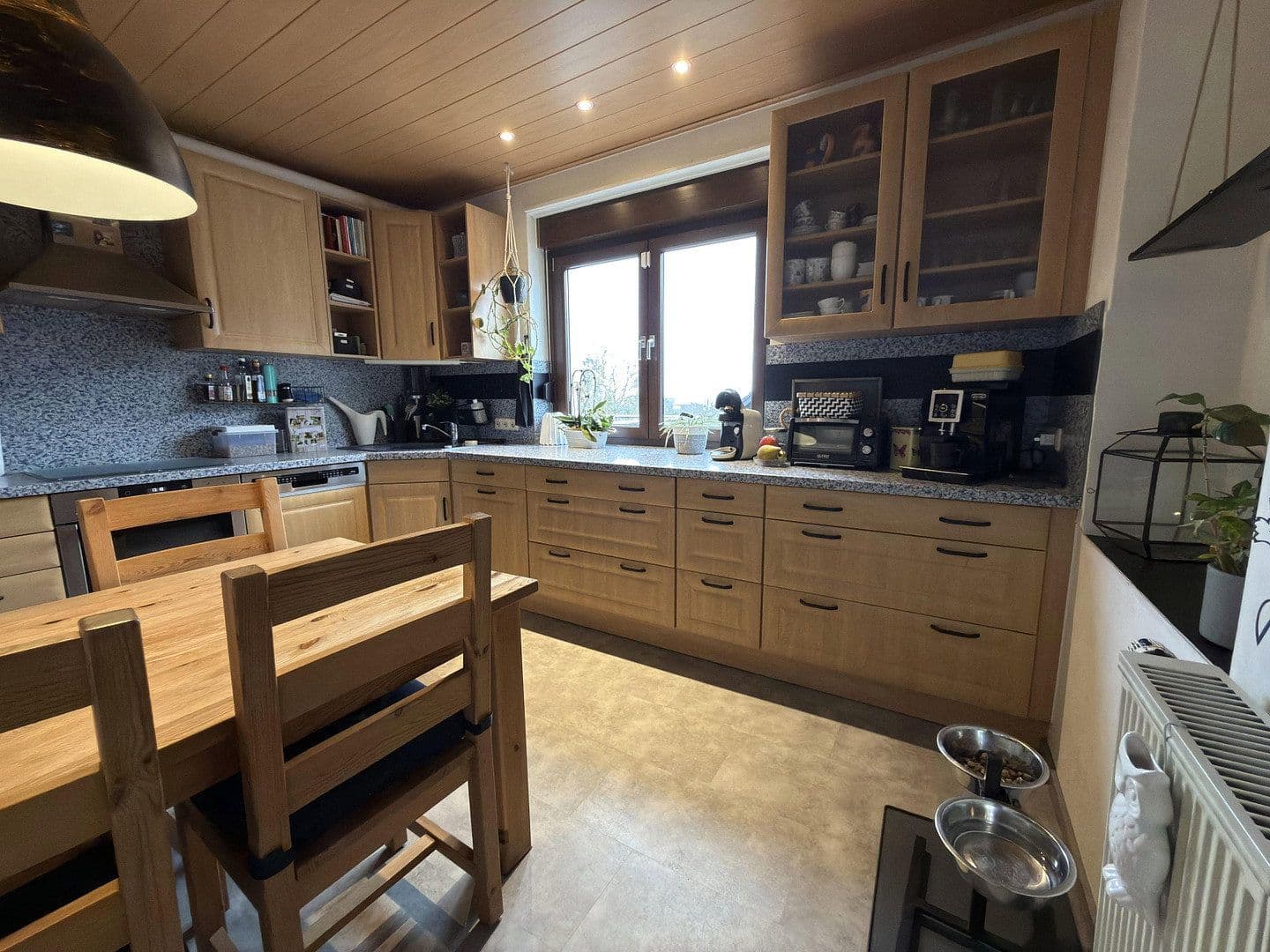 Predaj domu 191 m², pozemek 353 m², Butzbach, Hesensko Predaj domu 191 m², pozemek 353 m², Butzbach, Hesensko