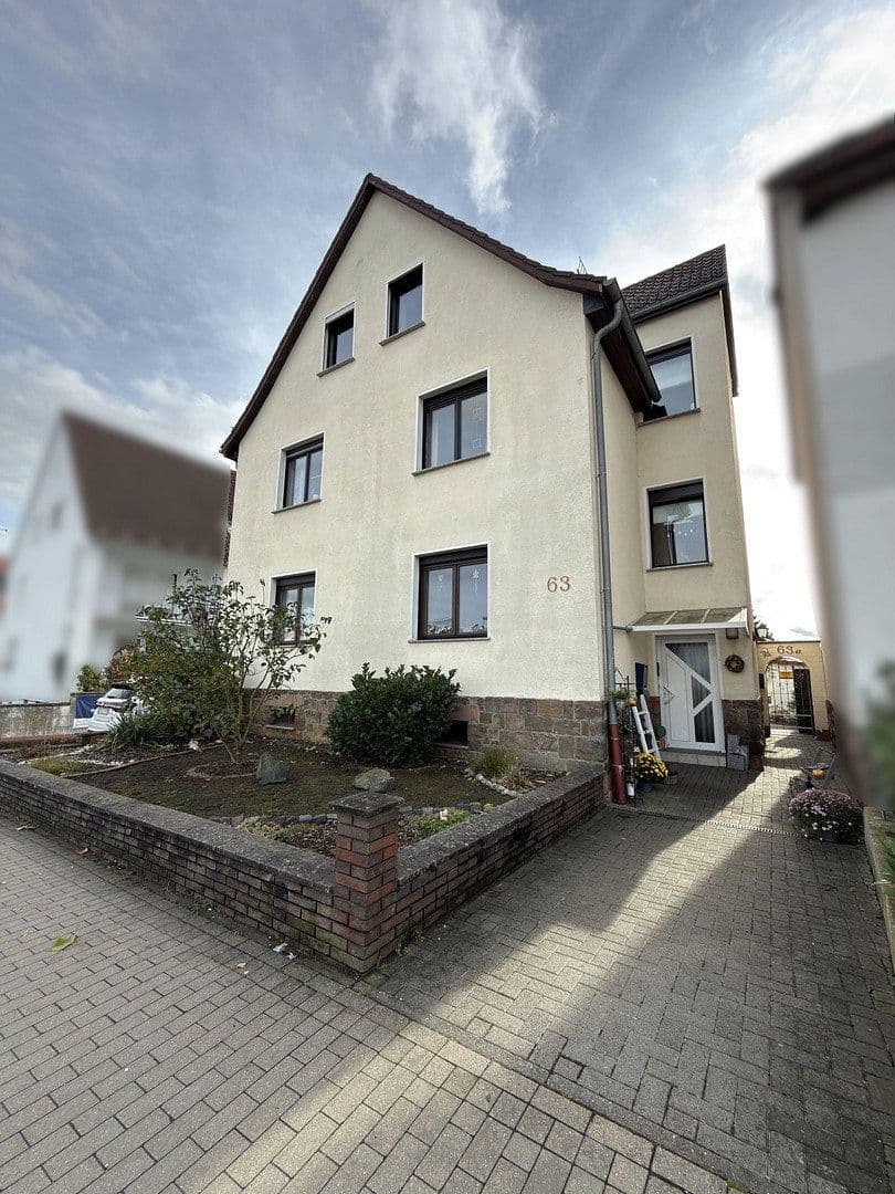 Predaj domu 191 m², pozemek 353 m², Butzbach, Hesensko Predaj domu 191 m², pozemek 353 m², Butzbach, Hesensko