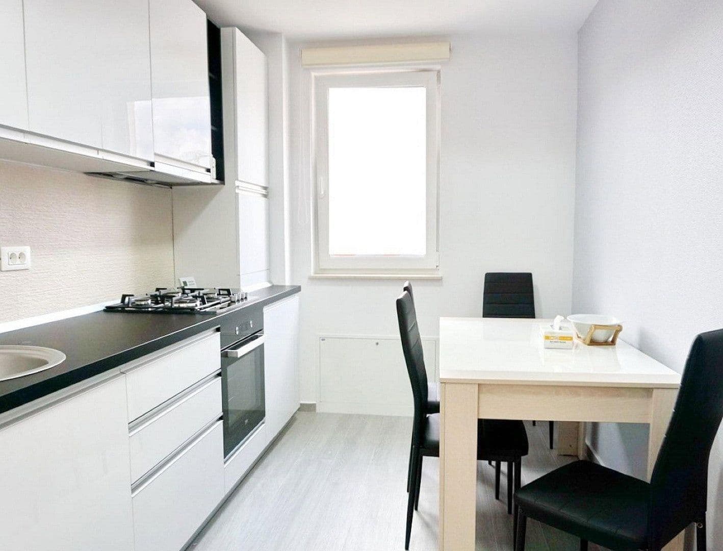 Prenájom bytu 2-izbový 41 m², Augsburger Str 91/5, Augsburg, Bavorsko Prenájom bytu 2-izbový 41 m², Augsburger Str 91/5, Augsburg, Bavorsko