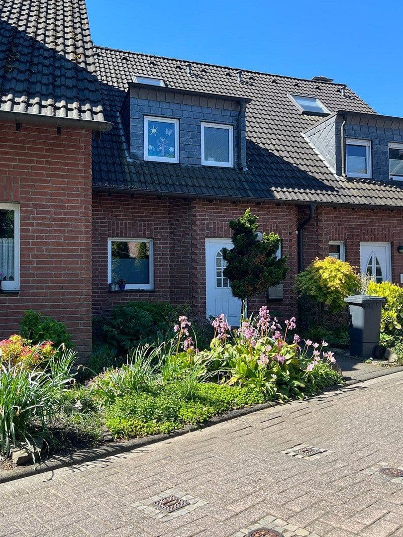 Predaj domu 104 m², pozemek 162 m², Solingen, Severné Porýnie - Westfálsko Predaj domu 104 m², pozemek 162 m², Solingen, Severné Porýnie - Westfálsko