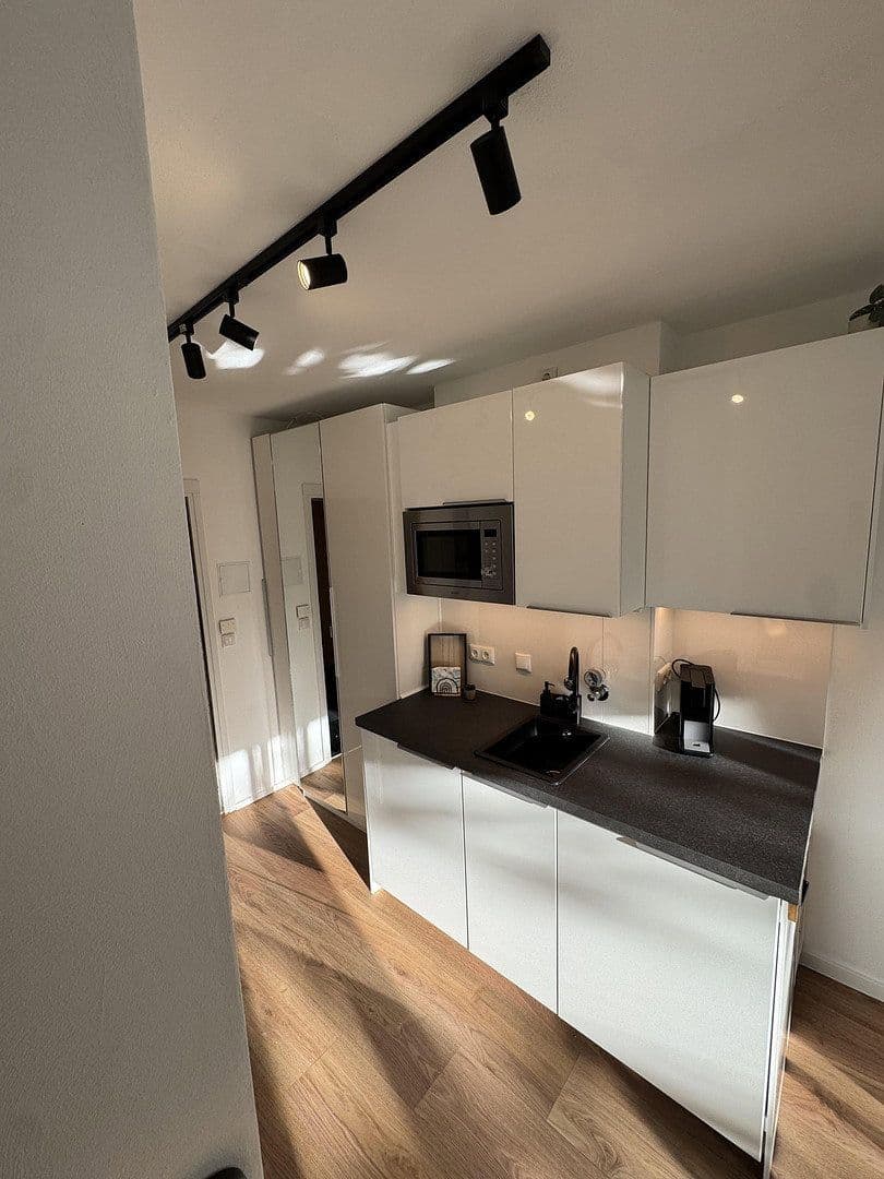 Prenájom bytu 1-izbový 30 m², Jakob-Hagenbucher Straße, München, Bavorsko Prenájom bytu 1-izbový 30 m², Jakob-Hagenbucher Straße, München, Bavorsko