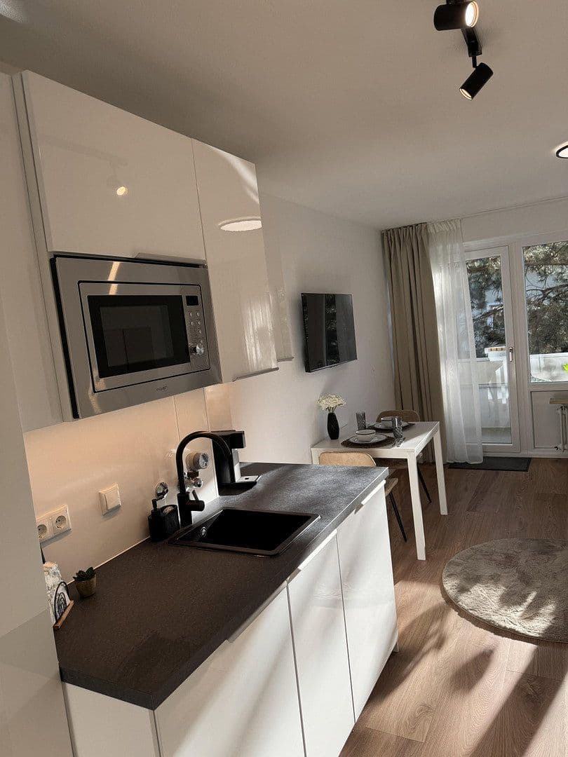 Prenájom bytu 1-izbový 30 m², Jakob-Hagenbucher Straße, München, Bavorsko Prenájom bytu 1-izbový 30 m², Jakob-Hagenbucher Straße, München, Bavorsko