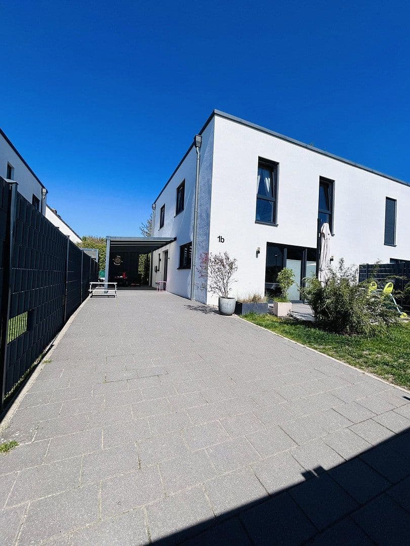 Predaj domu 125 m², pozemek 238 m², Isernhagen, Dolné Sasko Predaj domu 125 m², pozemek 238 m², Isernhagen, Dolné Sasko