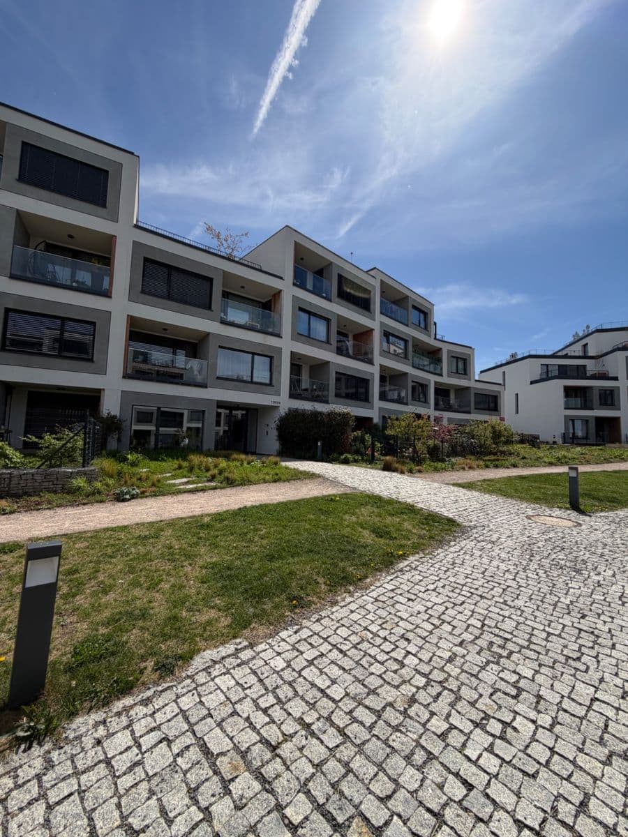 Predaj bytu 2-izbový 40 m², Dostalové, Praha, Praha Predaj bytu 2-izbový 40 m², Dostalové, Praha, Praha