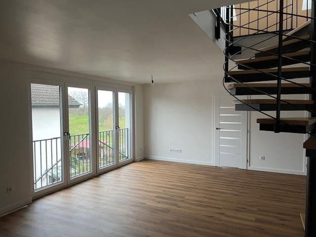 Predaj domu 240 m², pozemek 297 m², Malsch, Bádensko-Wurttembersko Predaj domu 240 m², pozemek 297 m², Malsch, Bádensko-Wurttembersko