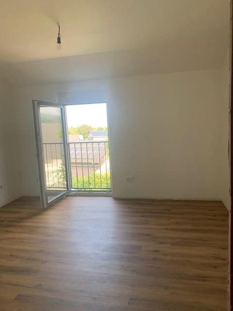 Predaj domu 240 m², pozemek 297 m², Malsch, Bádensko-Wurttembersko Predaj domu 240 m², pozemek 297 m², Malsch, Bádensko-Wurttembersko