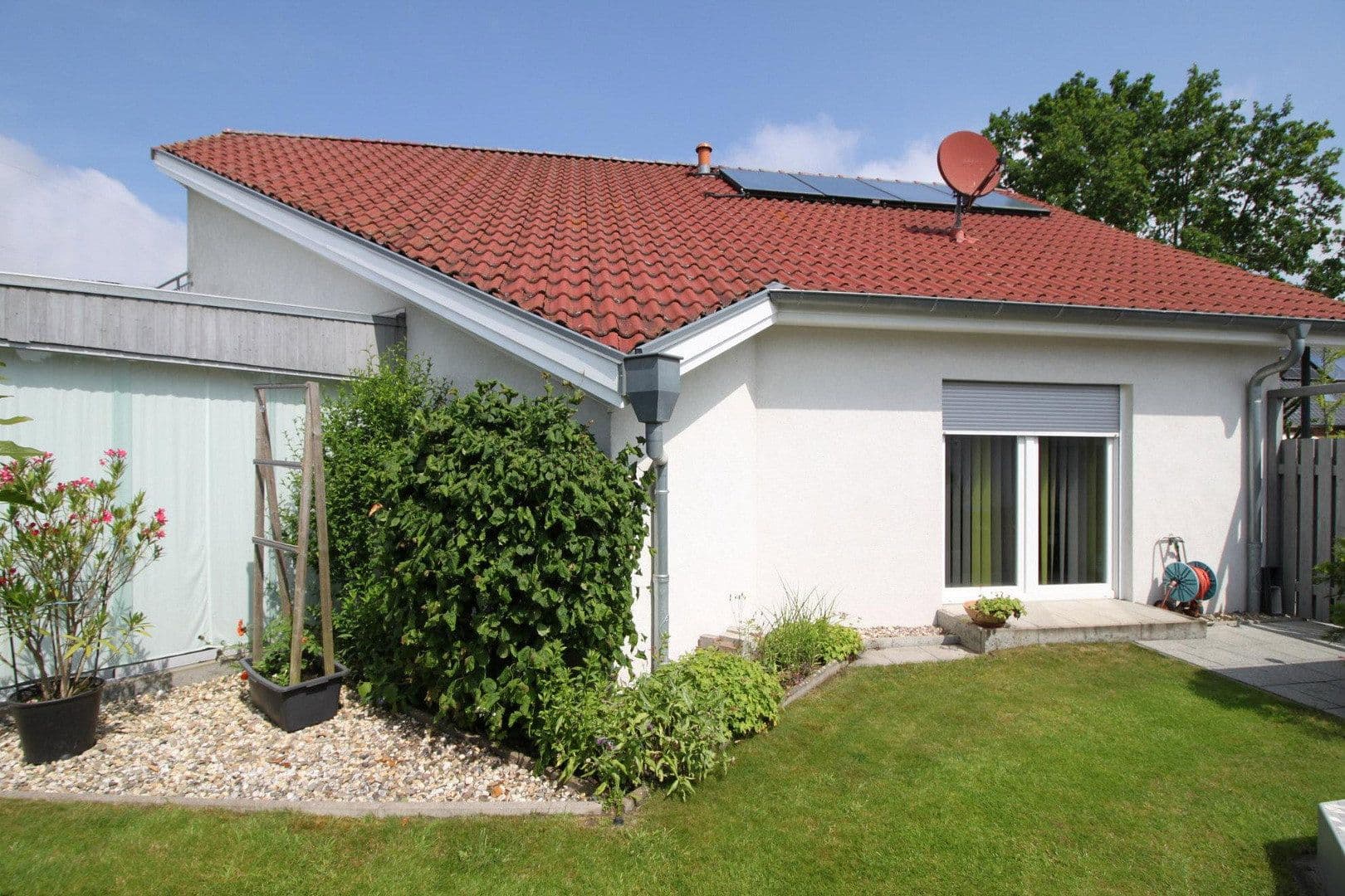 Predaj domu 153 m², pozemek 615 m², Lüneburg, Dolné Sasko Predaj domu 153 m², pozemek 615 m², Lüneburg, Dolné Sasko