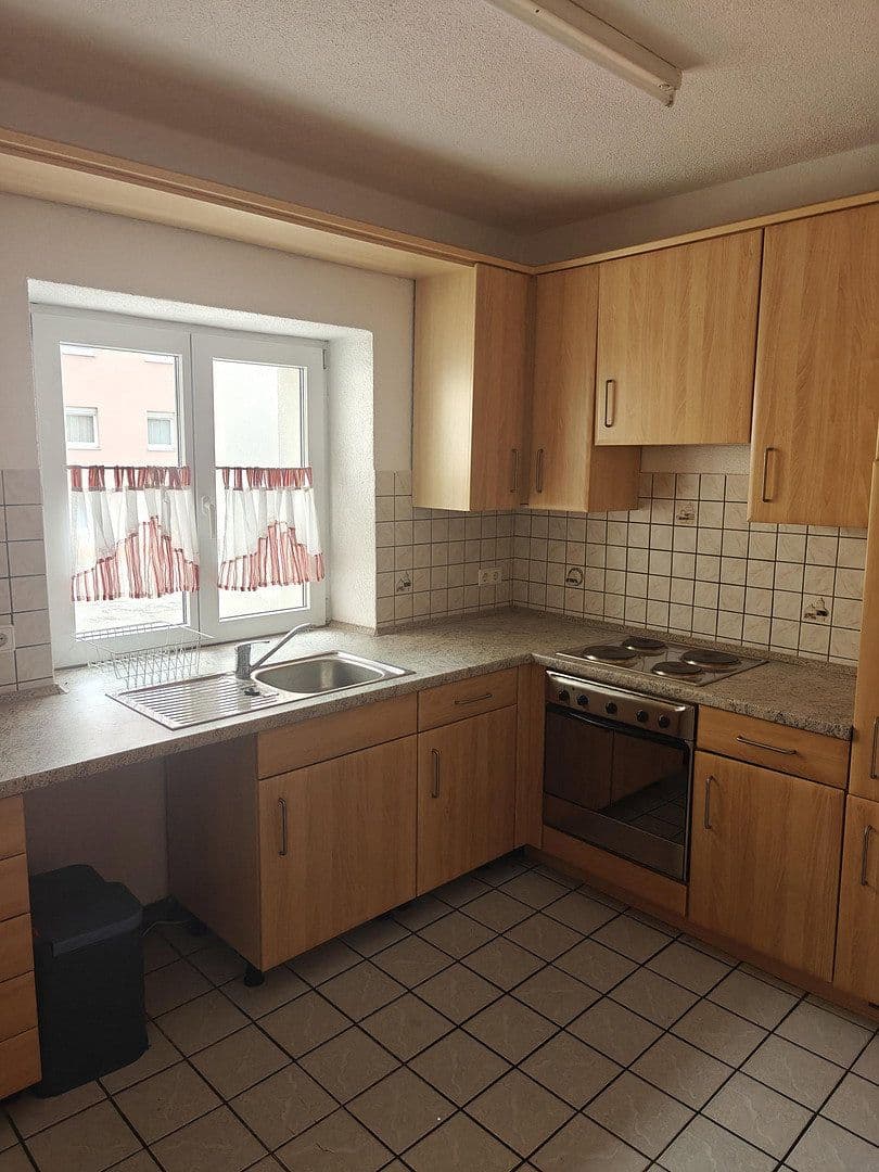 Prenájom kancelárie 240 m², Anbacherstr. 26, Gunzenhausen, Bavorsko Prenájom kancelárie 240 m², Anbacherstr. 26, Gunzenhausen, Bavorsko