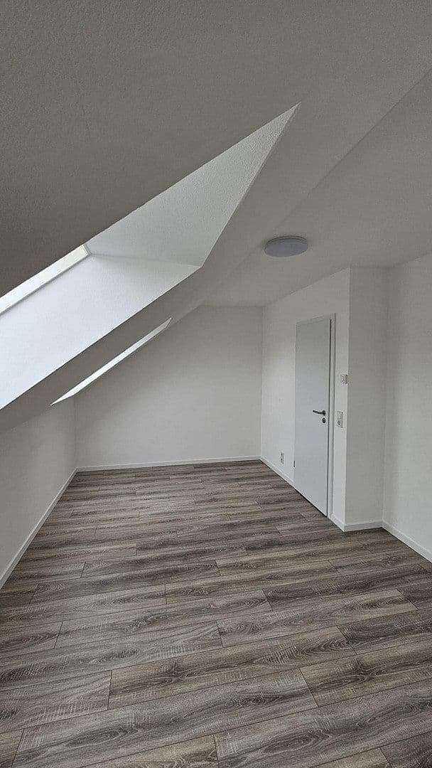 Predaj domu 116 m², pozemek 163 m², Feuerbergstraße 15, Birkenheide, Porýnie-Falcko Predaj domu 116 m², pozemek 163 m², Feuerbergstraße 15, Birkenheide, Porýnie-Falcko