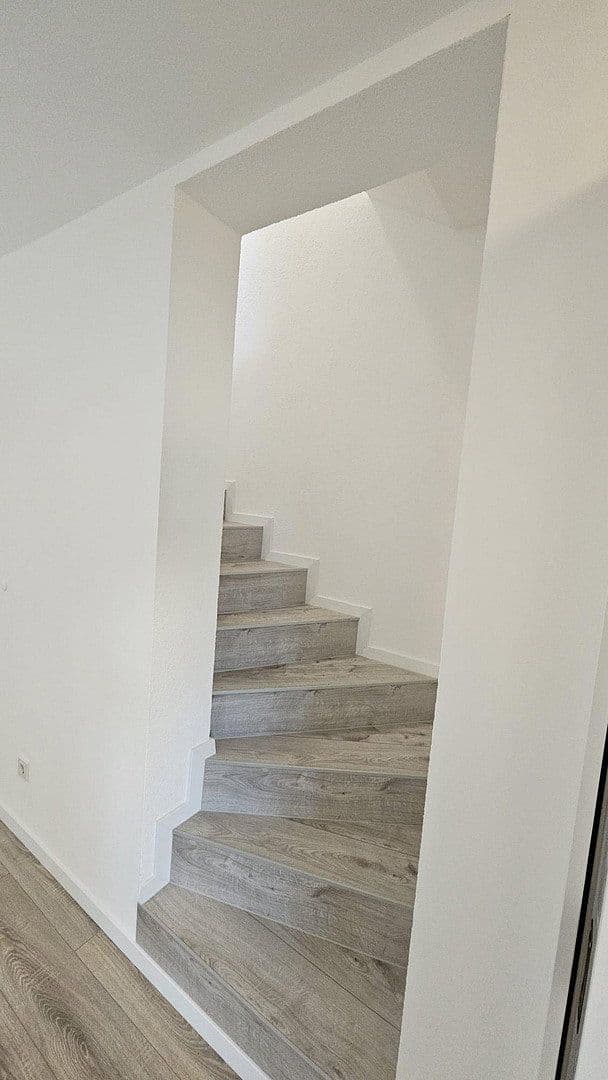 Predaj domu 116 m², pozemek 163 m², Feuerbergstraße 15, Birkenheide, Porýnie-Falcko Predaj domu 116 m², pozemek 163 m², Feuerbergstraße 15, Birkenheide, Porýnie-Falcko