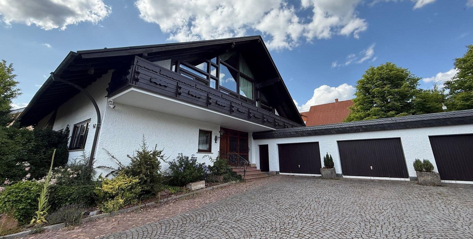Predaj domu 478 m², pozemek 1.827 m², Neuhof, Hesensko Predaj domu 478 m², pozemek 1.827 m², Neuhof, Hesensko