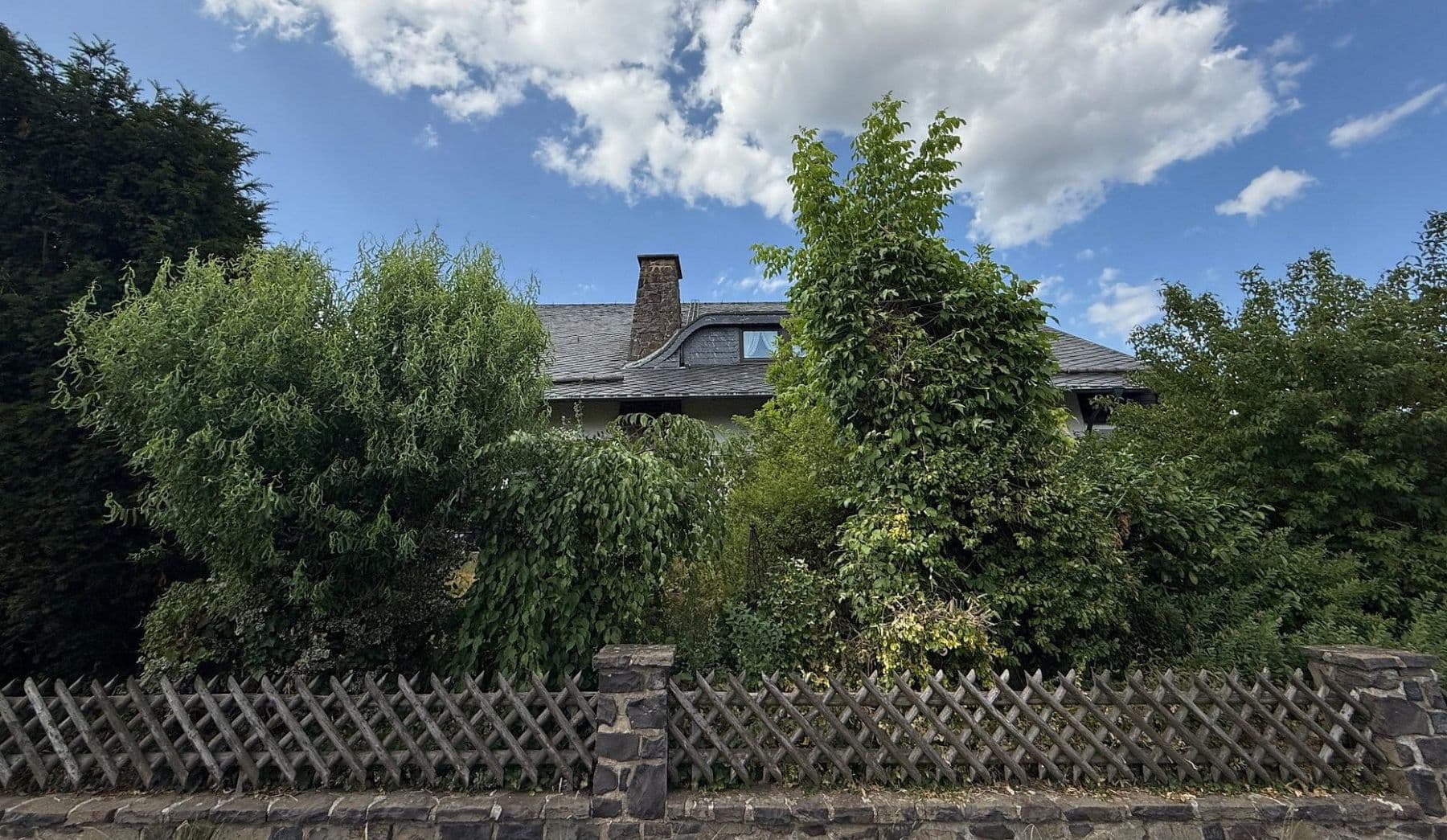 Predaj domu 478 m², pozemek 1.827 m², Neuhof, Hesensko Predaj domu 478 m², pozemek 1.827 m², Neuhof, Hesensko