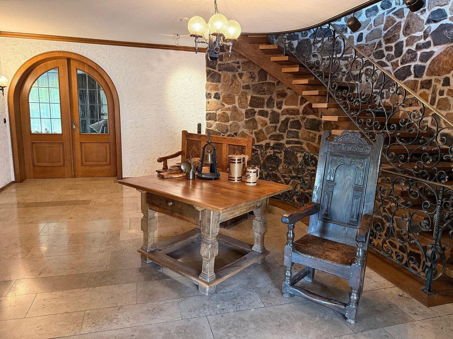 Predaj domu 478 m², pozemek 1.827 m², Neuhof, Hesensko Predaj domu 478 m², pozemek 1.827 m², Neuhof, Hesensko