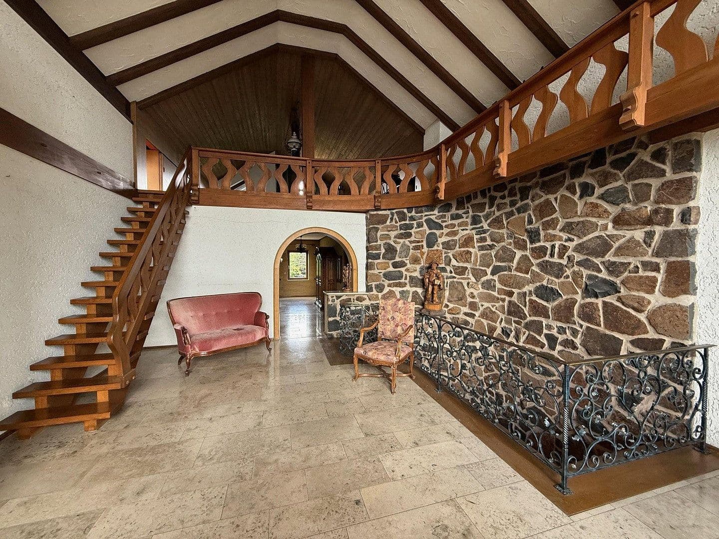 Predaj domu 478 m², pozemek 1.827 m², Neuhof, Hesensko Predaj domu 478 m², pozemek 1.827 m², Neuhof, Hesensko