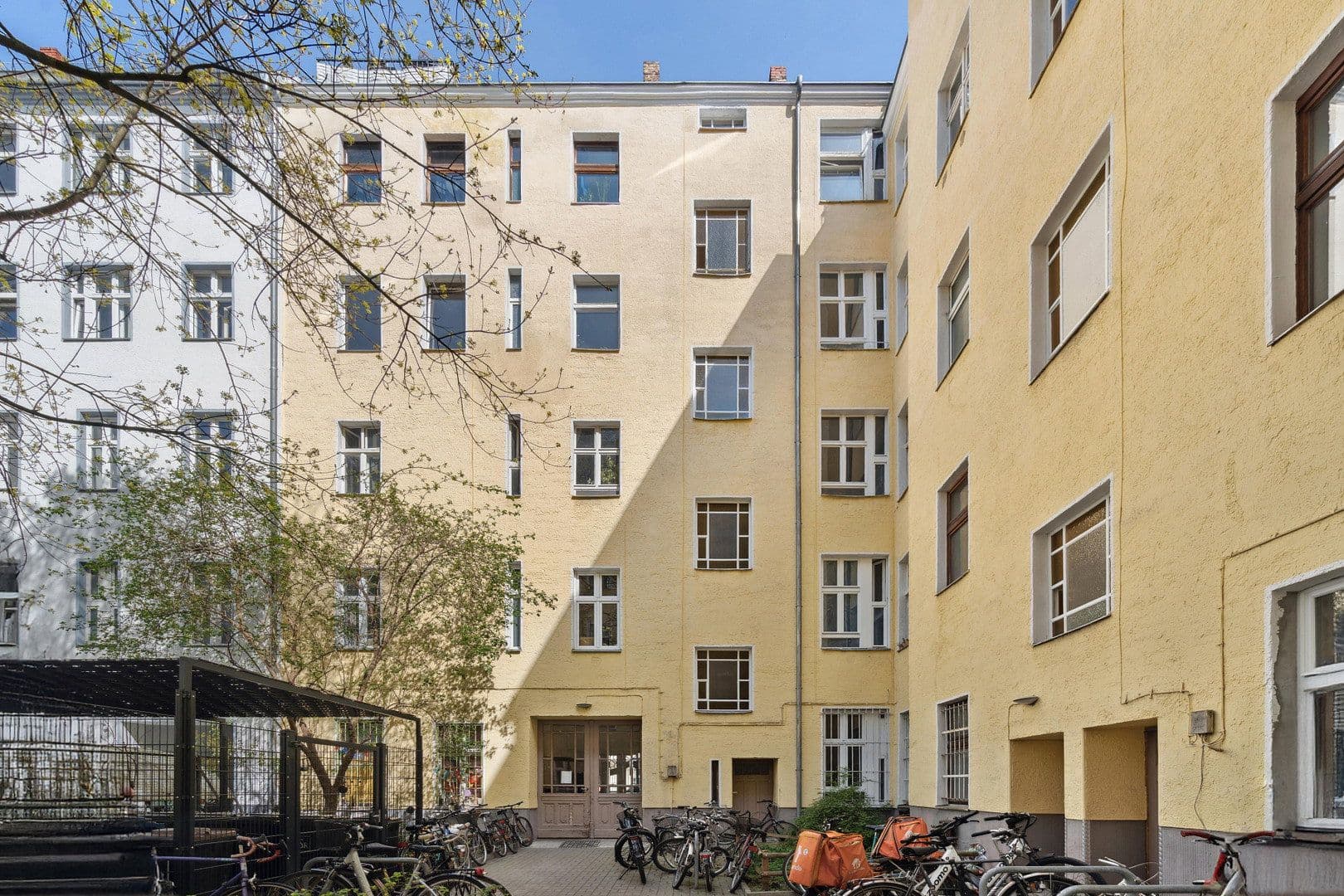Predaj bytu 1-izbový 31 m², Weserstraße 54, neukölln, Berlín Predaj bytu 1-izbový 31 m², Weserstraße 54, neukölln, Berlín
