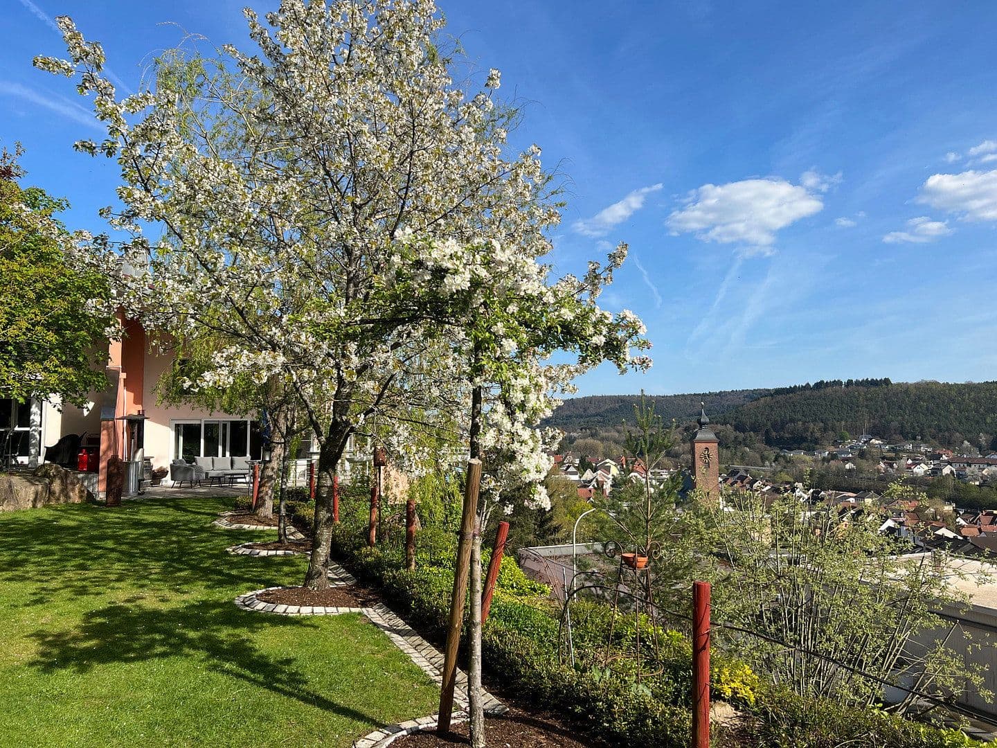 Predaj domu 350 m², pozemek 1.664 m², Rodalben, Porýnie-Falcko Predaj domu 350 m², pozemek 1.664 m², Rodalben, Porýnie-Falcko