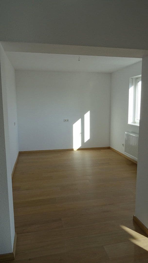 Prenájom bytu 3-izbový 95 m², Friedberg (Hessen), Hesensko Prenájom bytu 3-izbový 95 m², Friedberg (Hessen), Hesensko