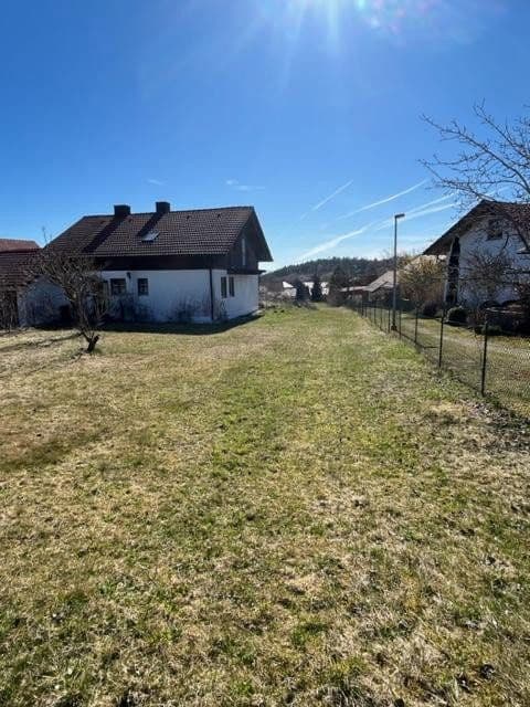 Predaj pozemku 2.790 m², Wiesenfelden, Bavorsko Predaj pozemku 2.790 m², Wiesenfelden, Bavorsko