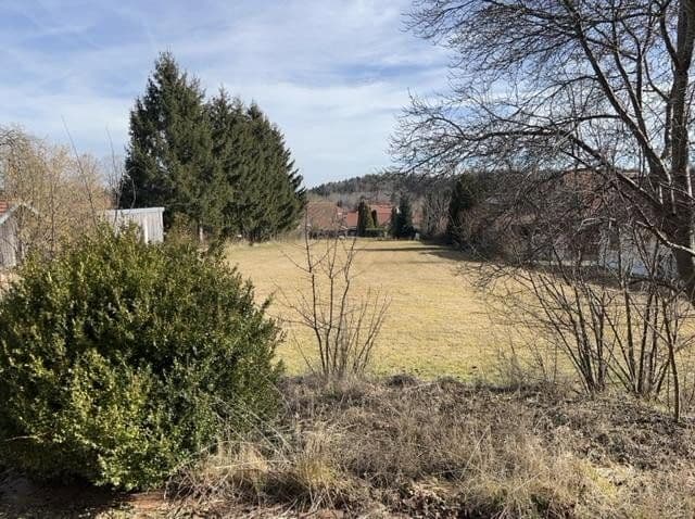 Predaj pozemku 2.790 m², Wiesenfelden, Bavorsko Predaj pozemku 2.790 m², Wiesenfelden, Bavorsko