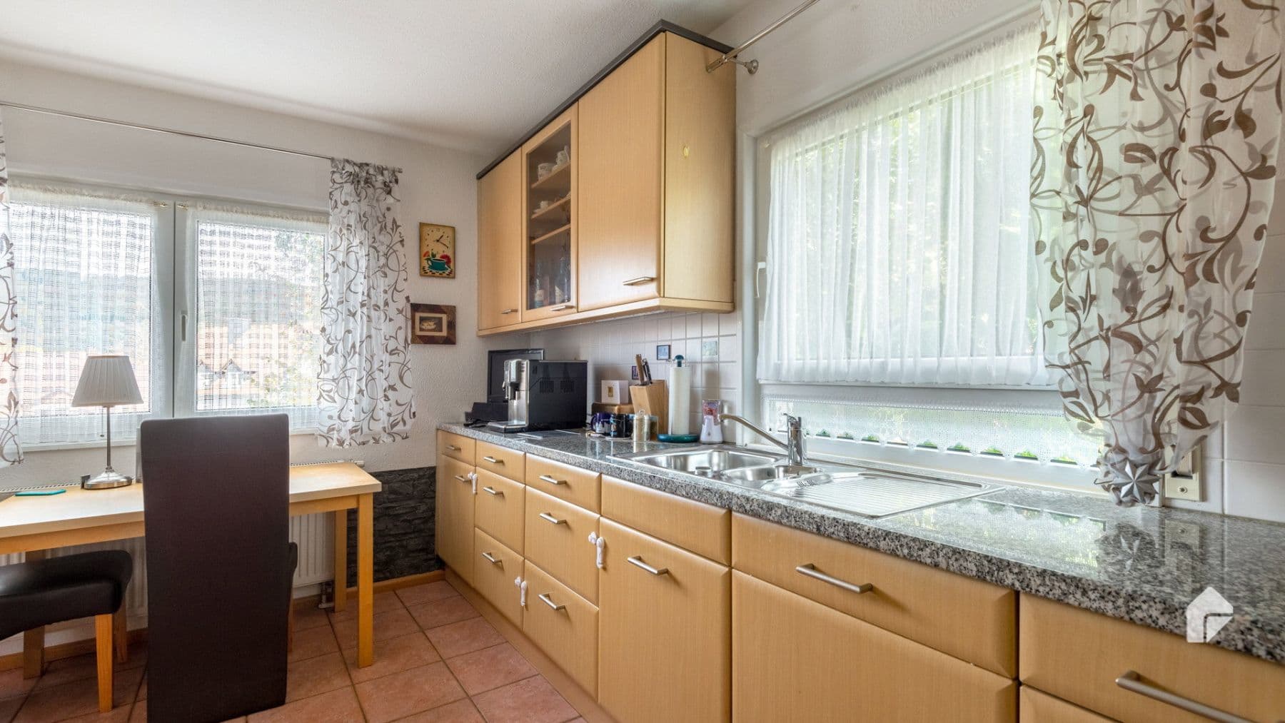 Prenájom bytu 3-izbový 140 m², Niedernhausen, Hesensko Prenájom bytu 3-izbový 140 m², Niedernhausen, Hesensko