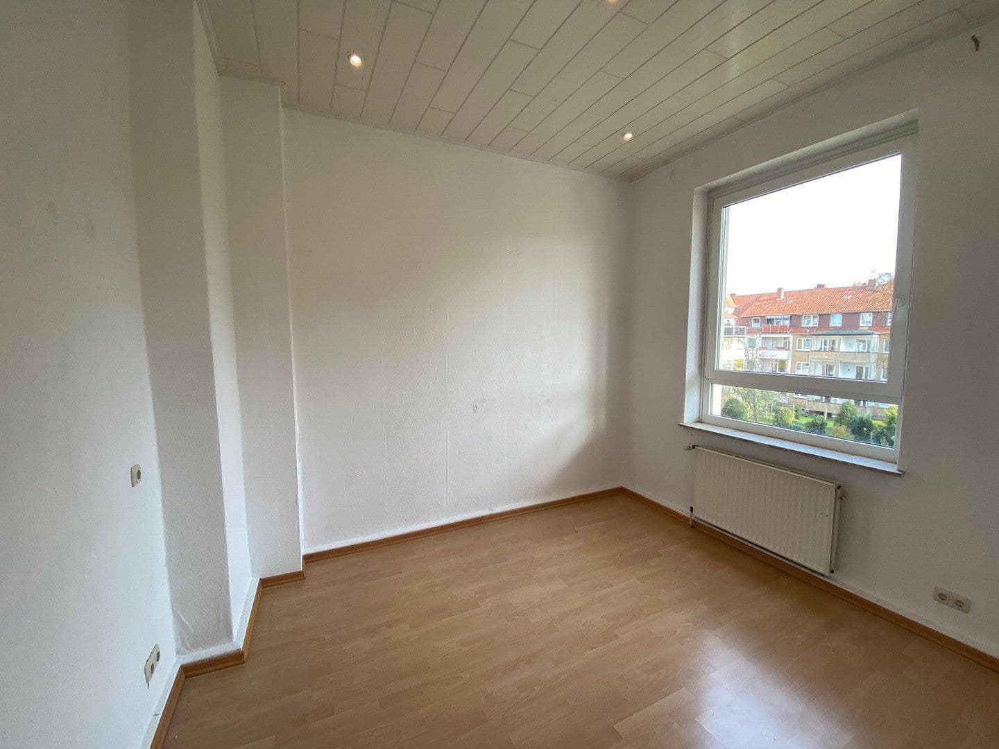 Prenájom bytu 3-izbový 94 m², Orleonstr. 54, Hildesheim, Dolné Sasko Prenájom bytu 3-izbový 94 m², Orleonstr. 54, Hildesheim, Dolné Sasko