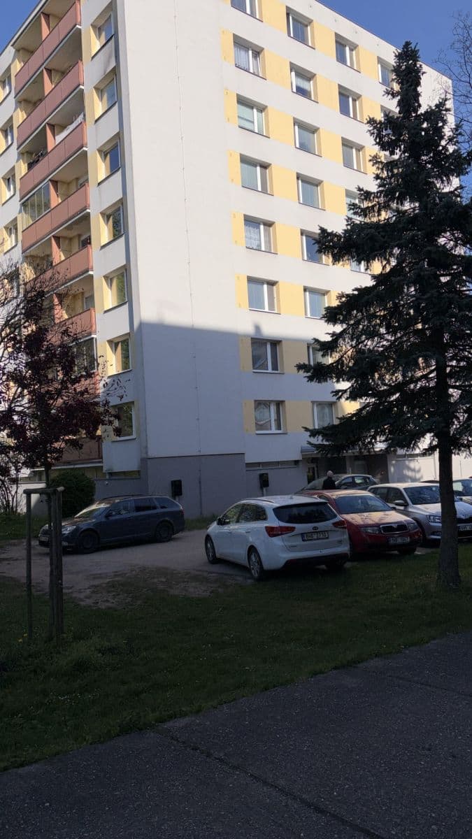 Prenájom bytu 3-izbový 72 m², K Sokolovně, Hradec Králové, Královéhradecký kraj Prenájom bytu 3-izbový 72 m², K Sokolovně, Hradec Králové, Královéhradecký kraj