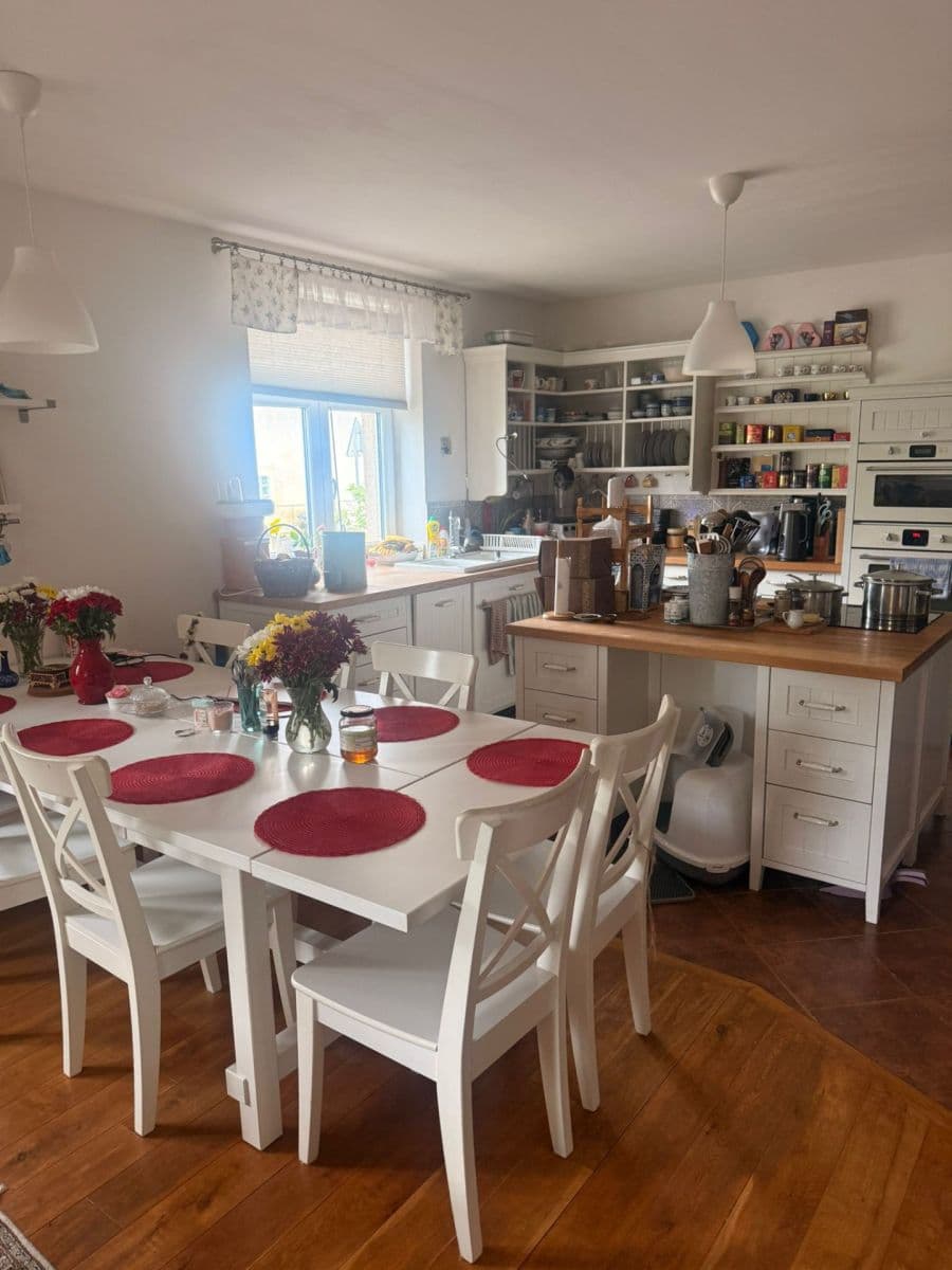 Predaj domu 433 m², pozemek 1.000 m², Mnichovo Hradiště, Středočeský kraj Predaj domu 433 m², pozemek 1.000 m², Mnichovo Hradiště, Středočeský kraj