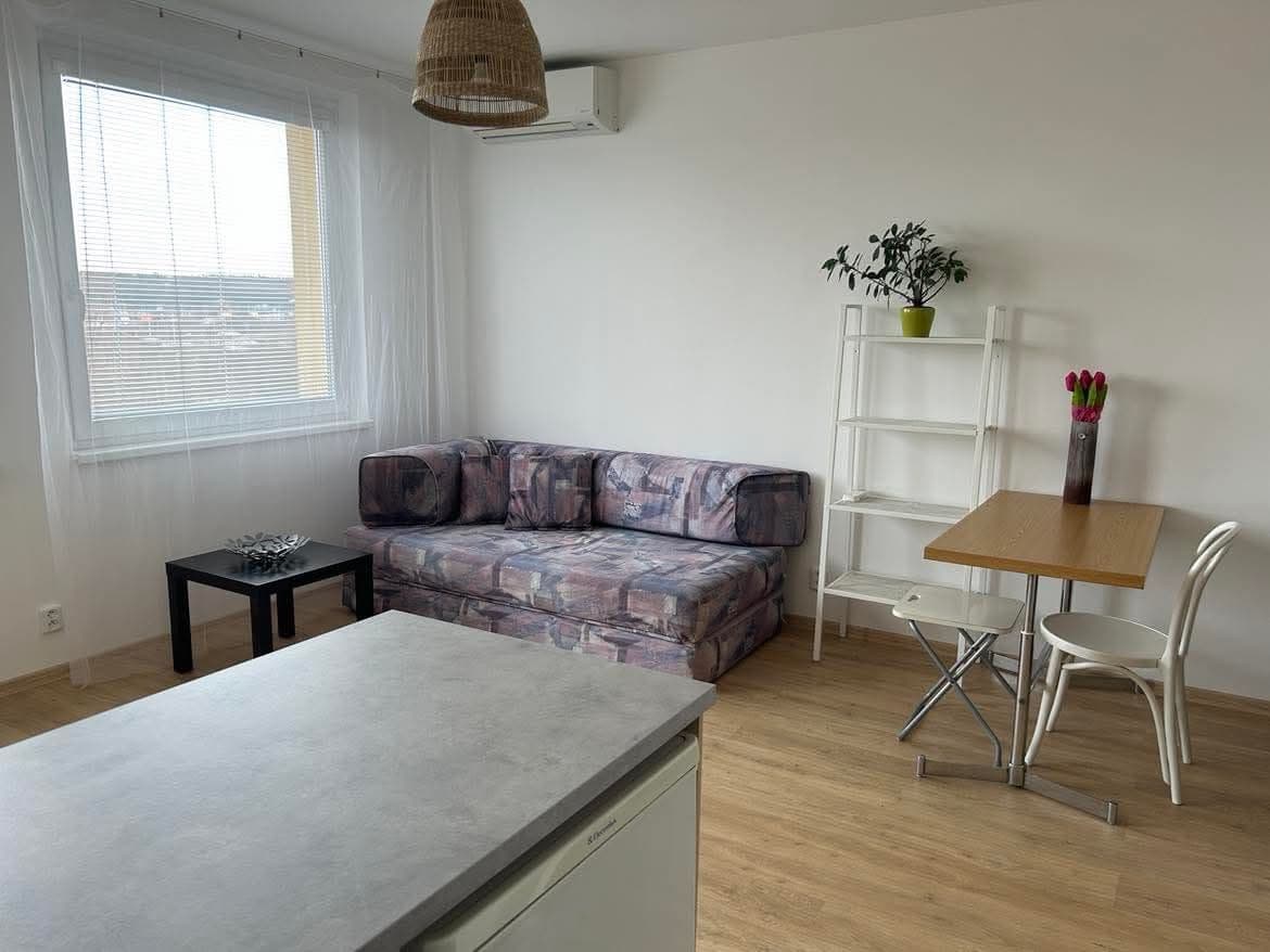 Prenájom bytu 2-izbový 45 m², Bryksova, Praha, Praha Prenájom bytu 2-izbový 45 m², Bryksova, Praha, Praha