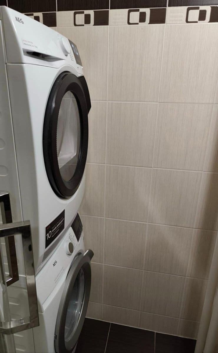 Predaj bytu 2-izbový 56 m², Pionierska, Považská Bystrica, Trenčiansky kraj Predaj bytu 2-izbový 56 m², Pionierska, Považská Bystrica, Trenčiansky kraj