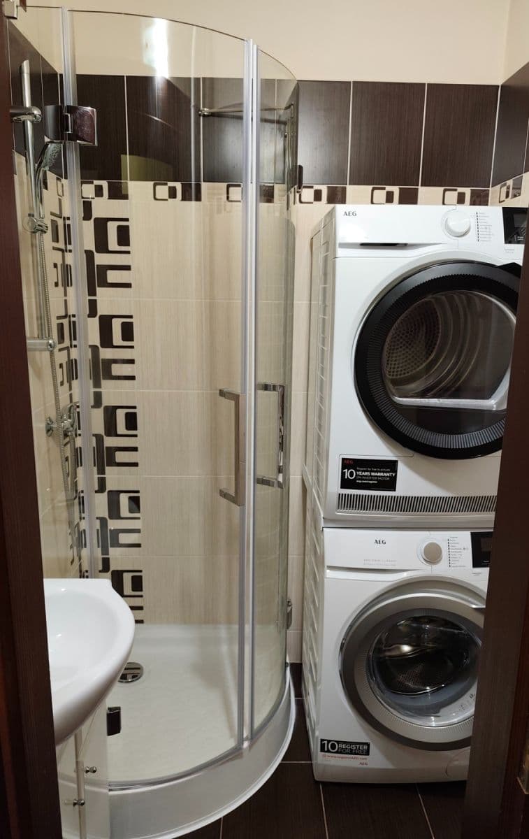 Predaj bytu 2-izbový 56 m², Pionierska, Považská Bystrica, Trenčiansky kraj Predaj bytu 2-izbový 56 m², Pionierska, Považská Bystrica, Trenčiansky kraj