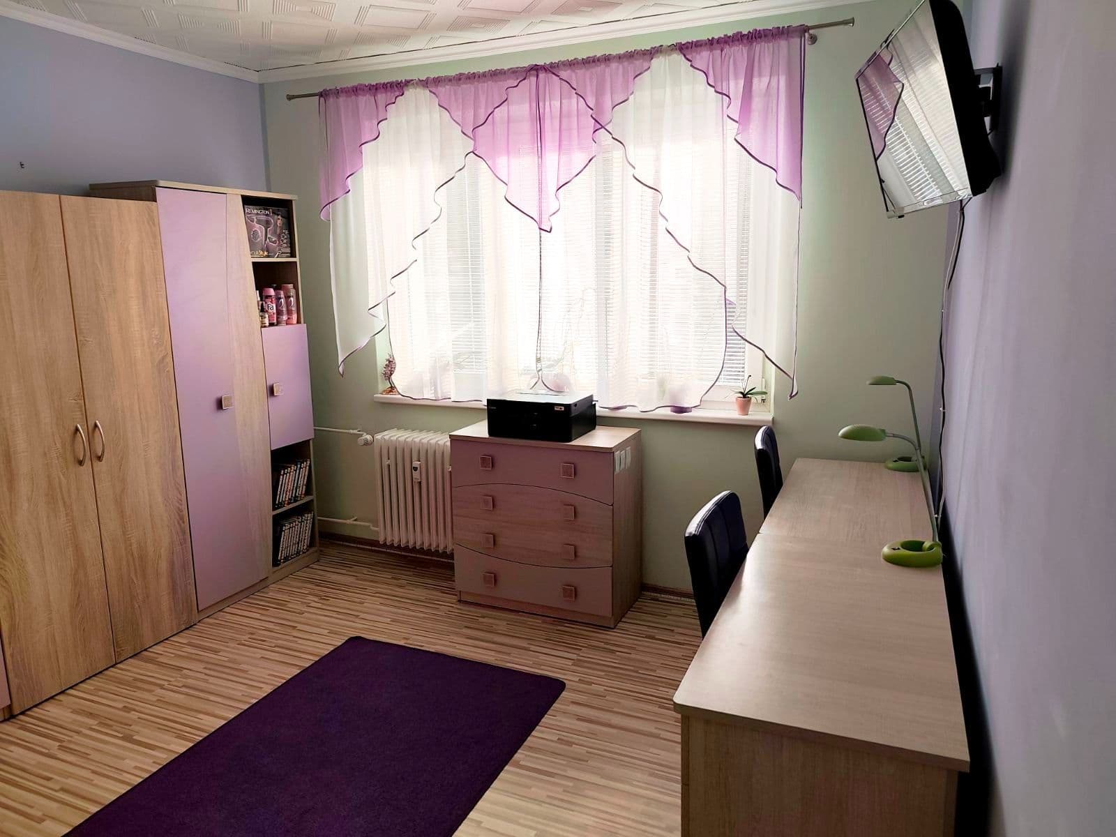 Predaj bytu 2-izbový 56 m², Pionierska, Považská Bystrica, Trenčiansky kraj Predaj bytu 2-izbový 56 m², Pionierska, Považská Bystrica, Trenčiansky kraj