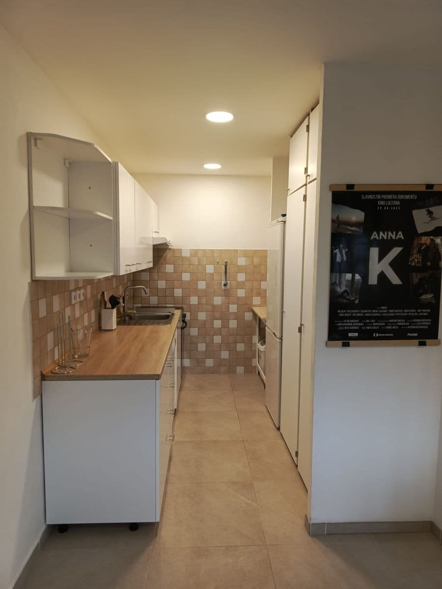 Prenájom bytu 4-izbový 104 m², Anderleho, Praha, Praha Prenájom bytu 4-izbový 104 m², Anderleho, Praha, Praha