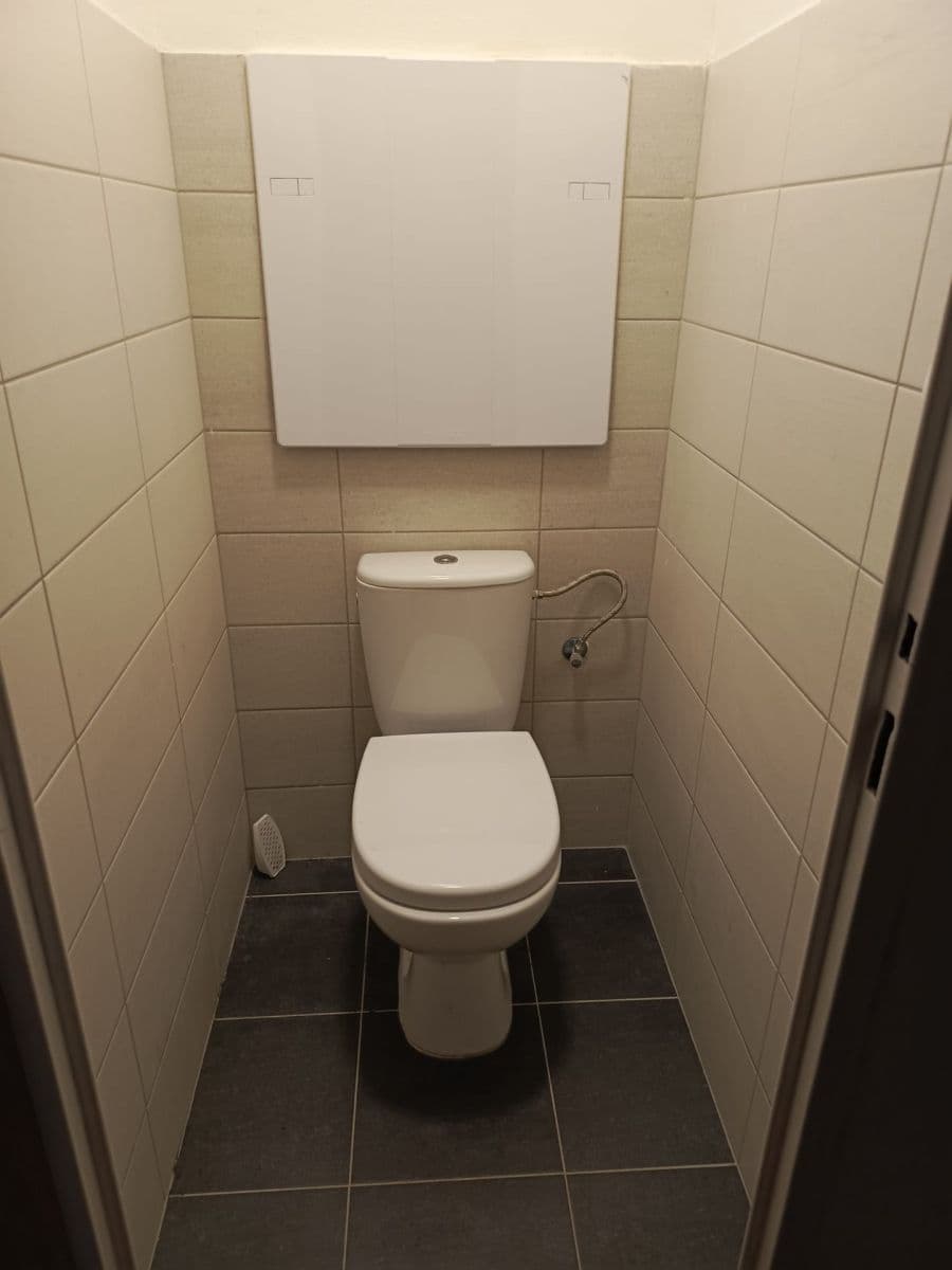 Prenájom bytu 4-izbový 104 m², Anderleho, Praha, Praha Prenájom bytu 4-izbový 104 m², Anderleho, Praha, Praha