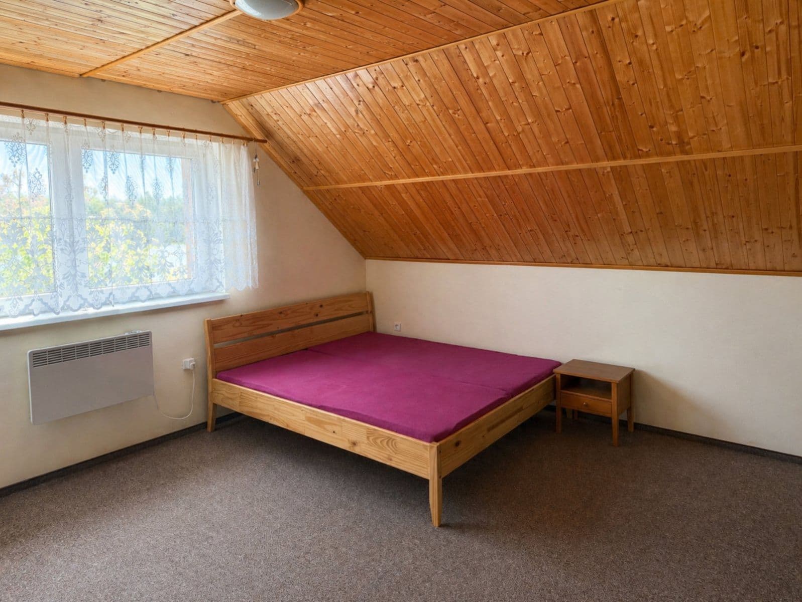 Predaj rekreačného objektu 56 m², pozemek 396 m², Na Vodrážce, Sadská, Středočeský kraj Predaj rekreačného objektu 56 m², pozemek 396 m², Na Vodrážce, Sadská, Středočeský kraj