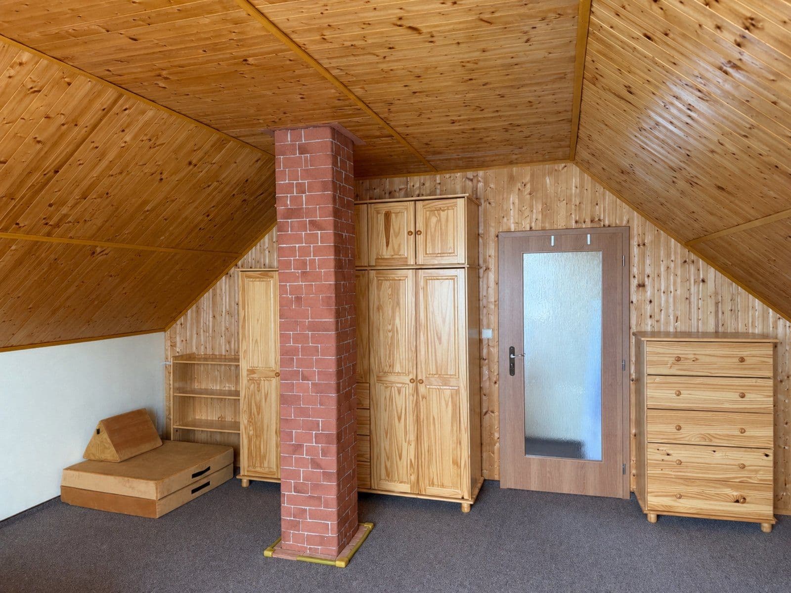 Predaj rekreačného objektu 56 m², pozemek 396 m², Na Vodrážce, Sadská, Středočeský kraj Predaj rekreačného objektu 56 m², pozemek 396 m², Na Vodrážce, Sadská, Středočeský kraj