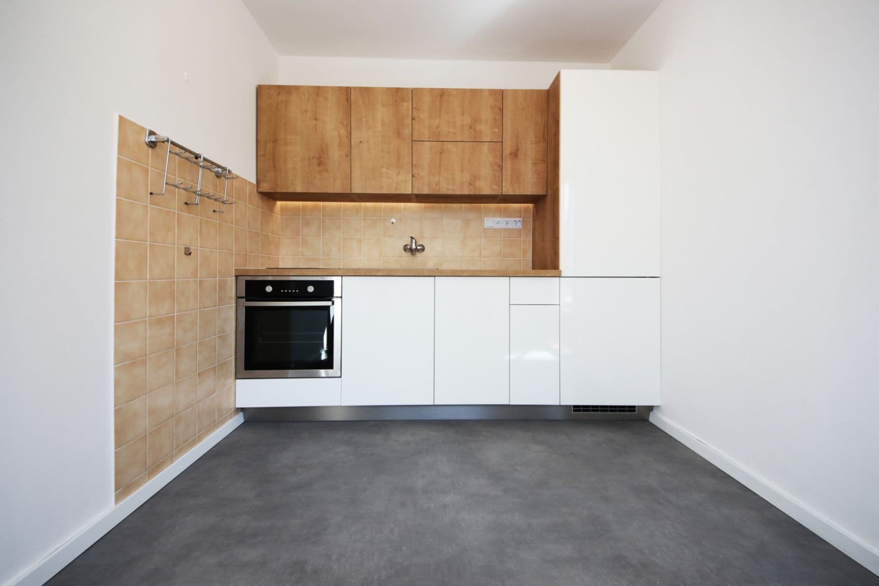 Prenájom bytu 3-izbový 56 m², Pujmanové, Praha, Praha Prenájom bytu 3-izbový 56 m², Pujmanové, Praha, Praha