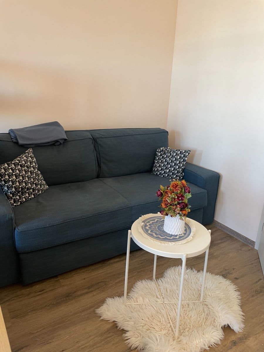 Prenájom bytu 1-izbový 33 m², Škrábkových, Praha, Praha Prenájom bytu 1-izbový 33 m², Škrábkových, Praha, Praha