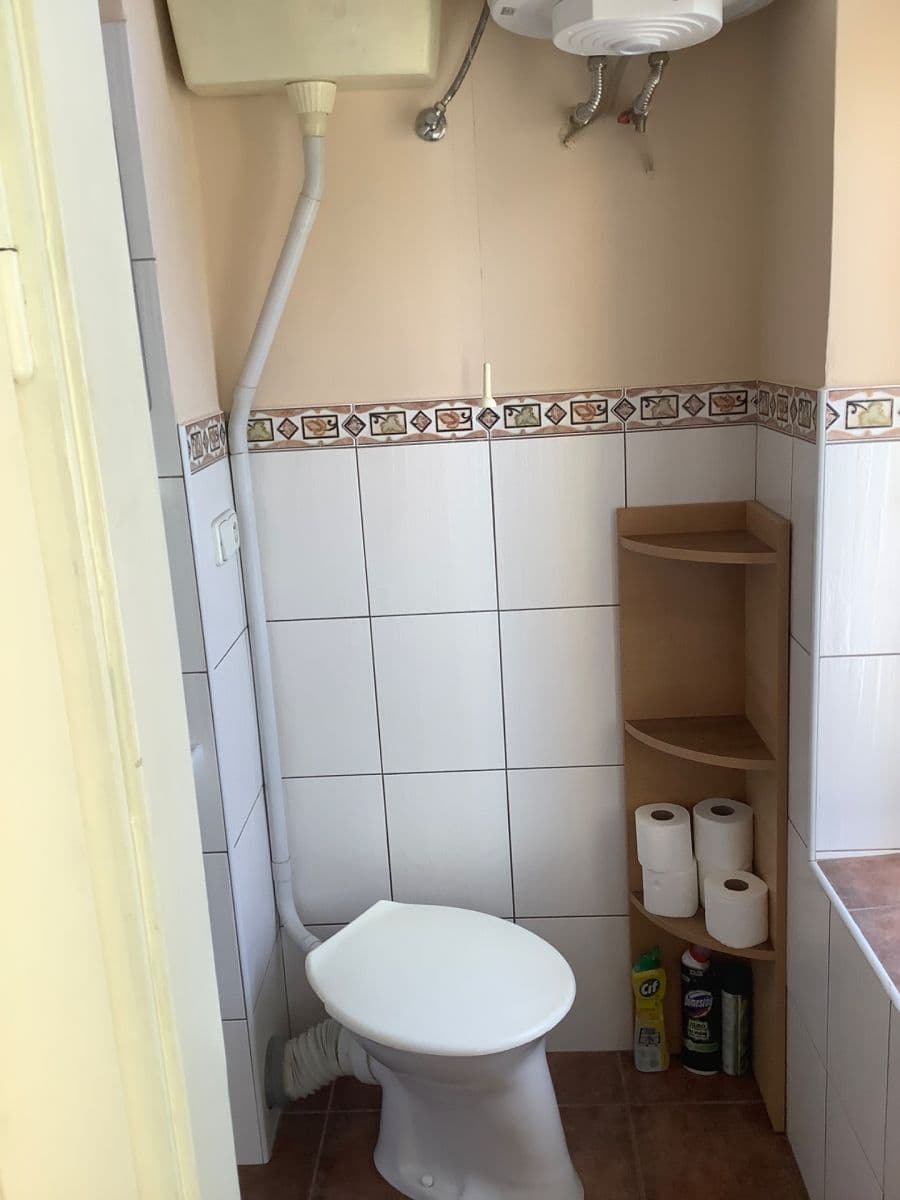 Prenájom bytu 1-izbový 44 m², Nuselská, Praha, Praha Prenájom bytu 1-izbový 44 m², Nuselská, Praha, Praha