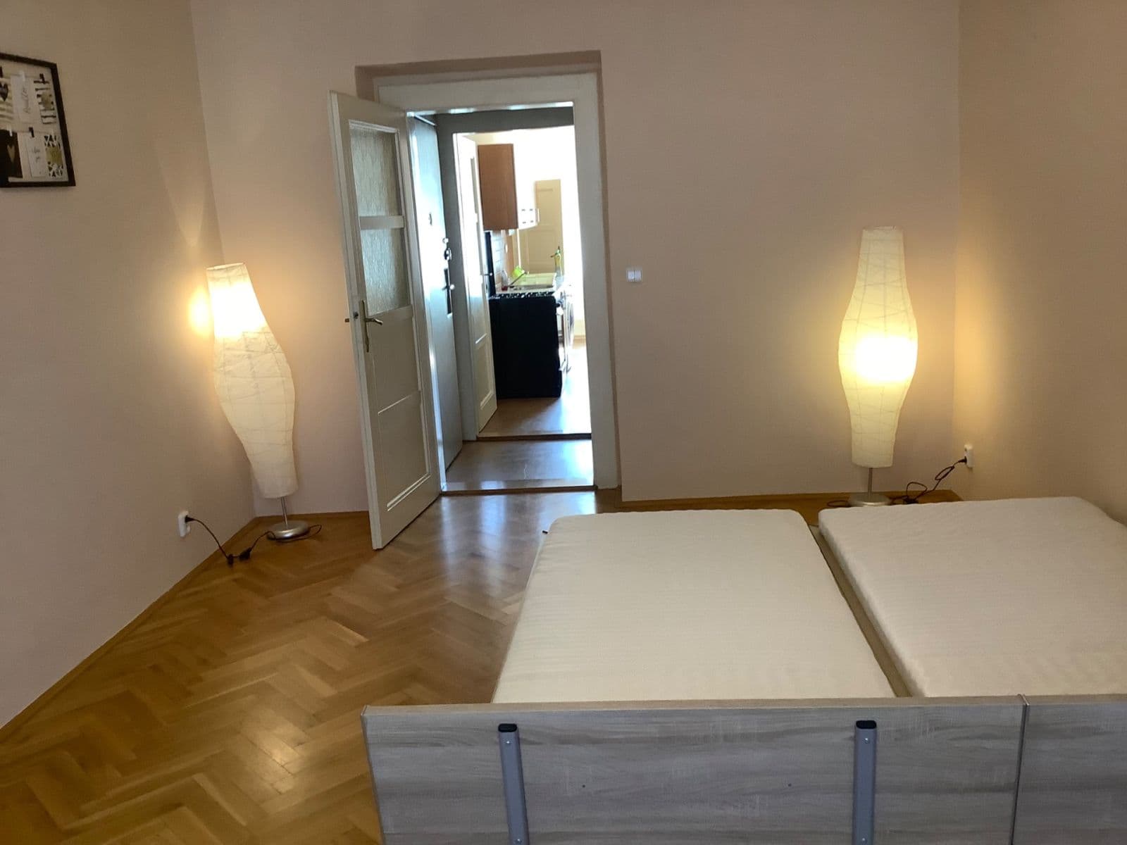 Prenájom bytu 1-izbový 44 m², Nuselská, Praha, Praha Prenájom bytu 1-izbový 44 m², Nuselská, Praha, Praha