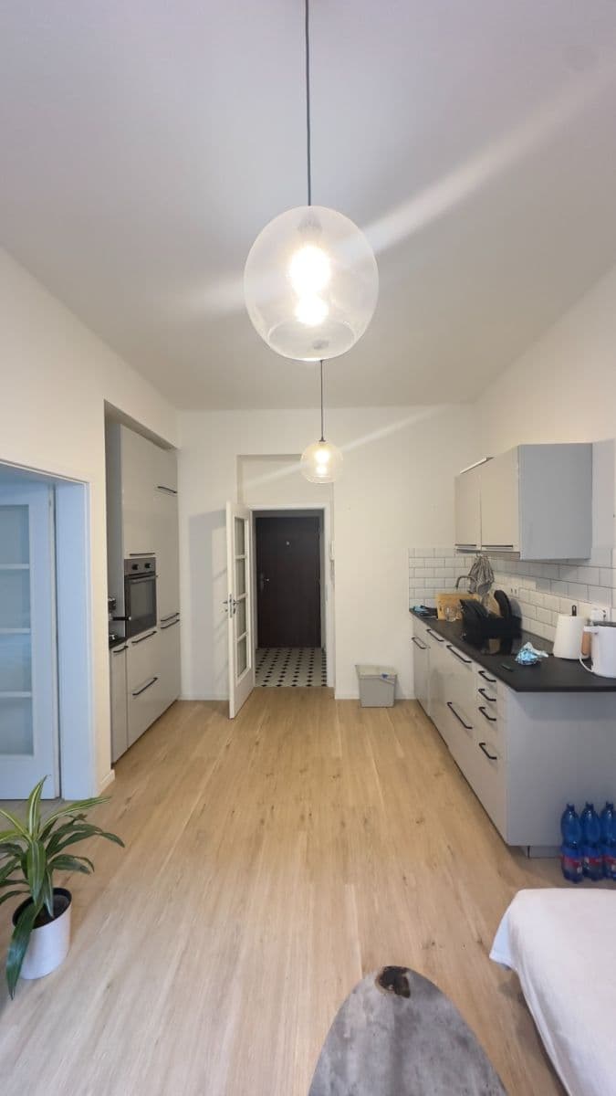 Predaj bytu 2-izbový 40 m², Pod Vilami, Praha, Praha Predaj bytu 2-izbový 40 m², Pod Vilami, Praha, Praha