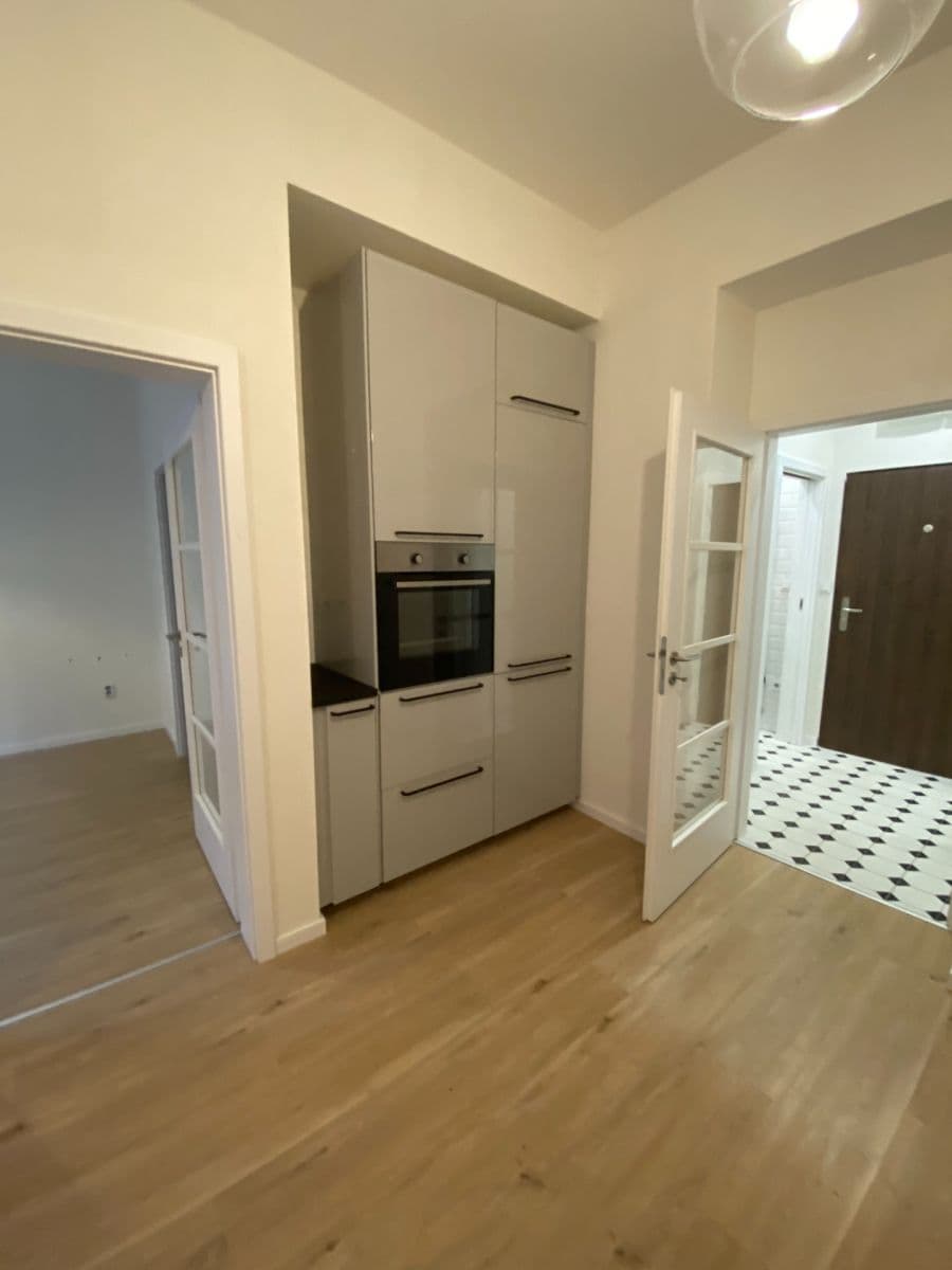 Predaj bytu 2-izbový 40 m², Pod Vilami, Praha, Praha Predaj bytu 2-izbový 40 m², Pod Vilami, Praha, Praha