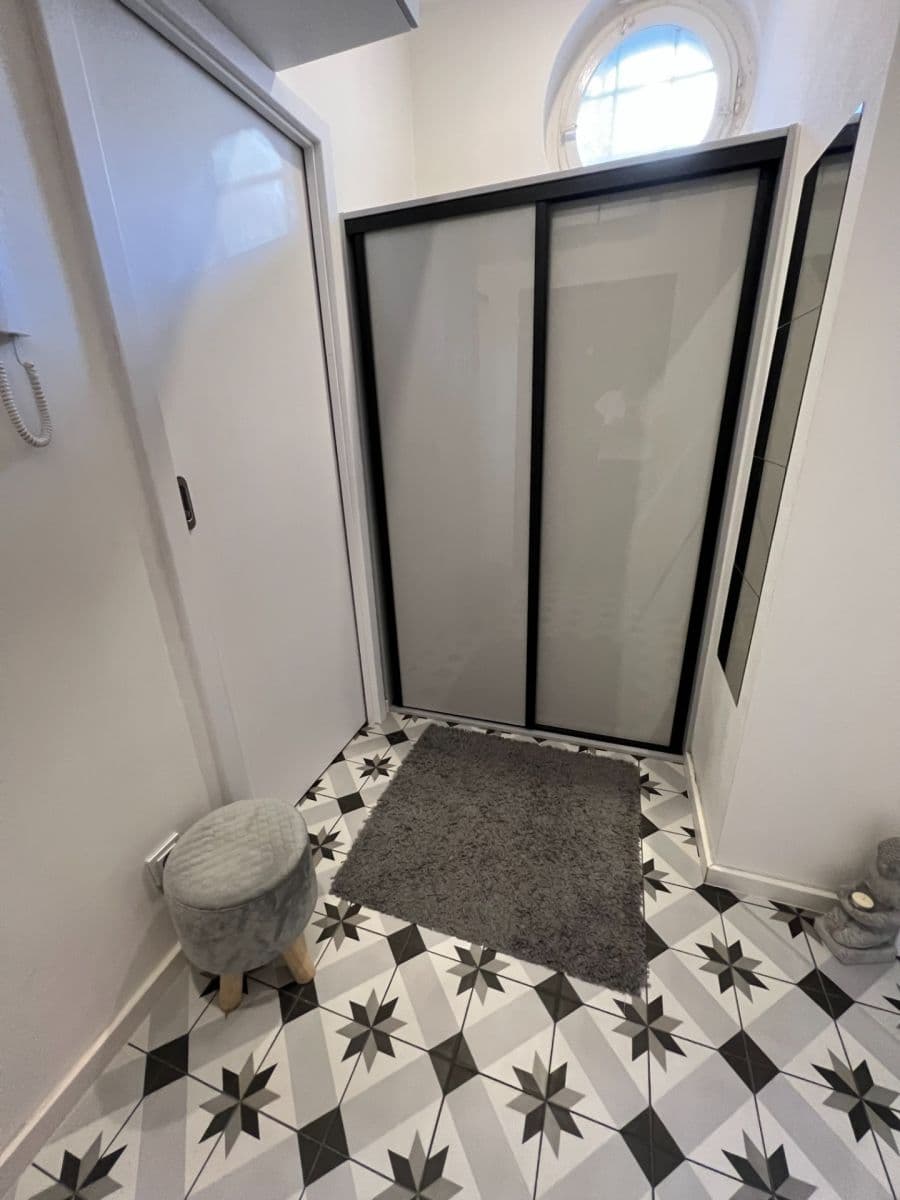 Predaj bytu 1-izbový 21 m², Pod Vilami, Praha, Praha Predaj bytu 1-izbový 21 m², Pod Vilami, Praha, Praha