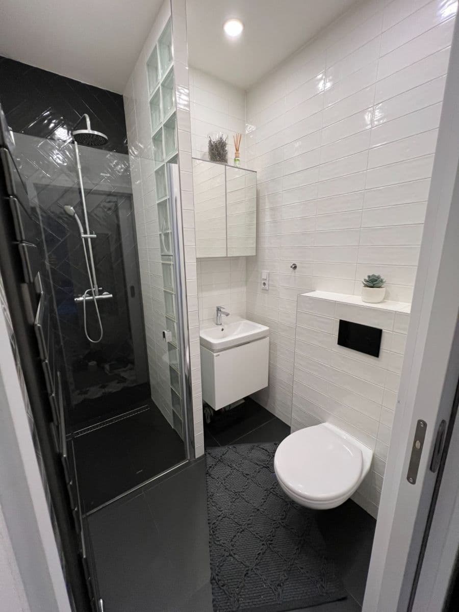 Predaj bytu 1-izbový 21 m², Pod Vilami, Praha, Praha Predaj bytu 1-izbový 21 m², Pod Vilami, Praha, Praha