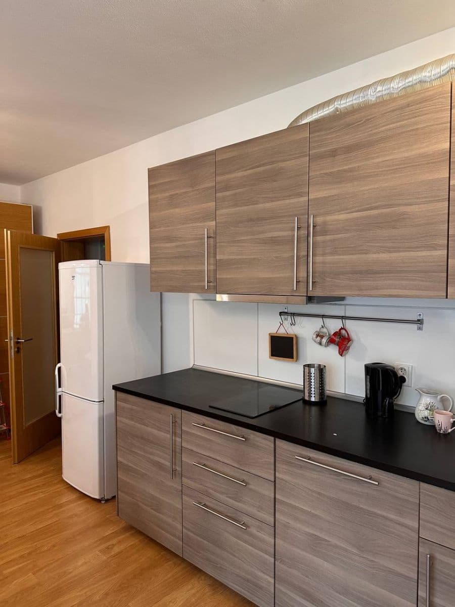 Prenájom bytu 1-izbový 41 m², Modenská, Praha, Praha Prenájom bytu 1-izbový 41 m², Modenská, Praha, Praha