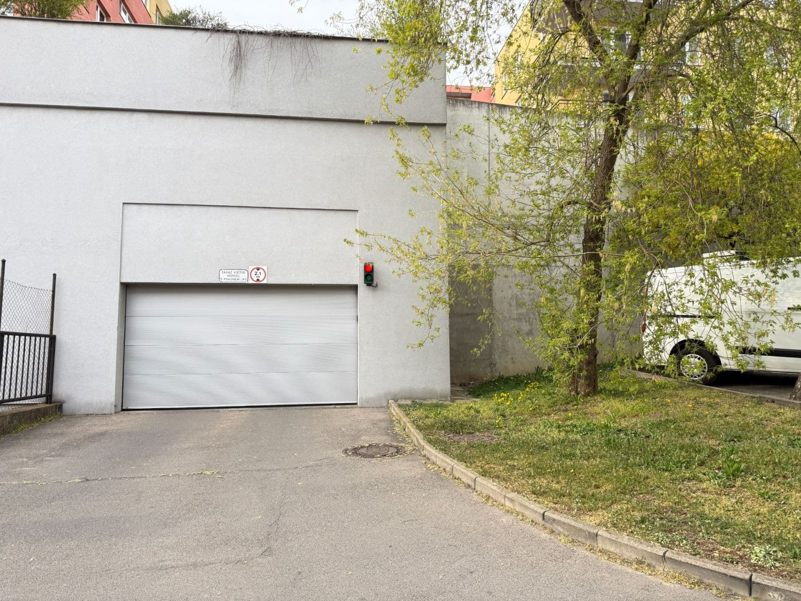 Predaj garáže 12 m², Plovdivská, Praha, Praha Predaj garáže 12 m², Plovdivská, Praha, Praha