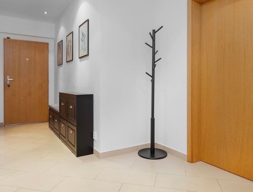 Prenájom bytu 3-izbový 80 m², Sazovická, Praha, Praha Prenájom bytu 3-izbový 80 m², Sazovická, Praha, Praha