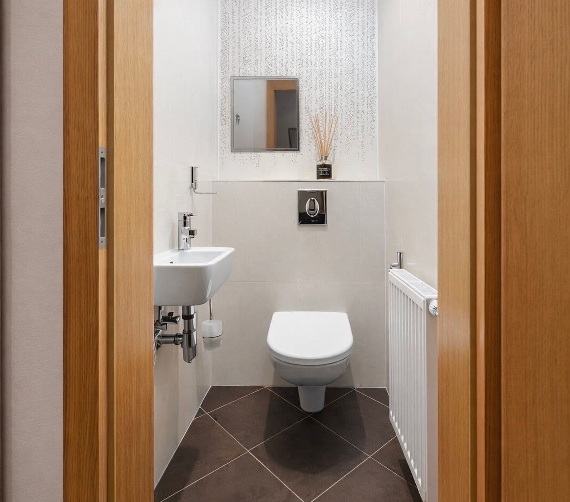 Prenájom bytu 3-izbový 80 m², Sazovická, Praha, Praha Prenájom bytu 3-izbový 80 m², Sazovická, Praha, Praha