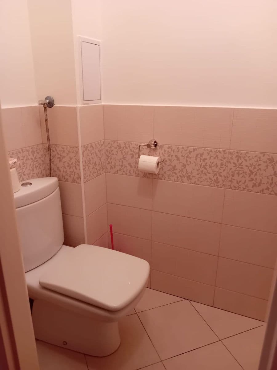 Prenájom bytu 2-izbový 73 m², Na Hlídce, Praha, Praha Prenájom bytu 2-izbový 73 m², Na Hlídce, Praha, Praha