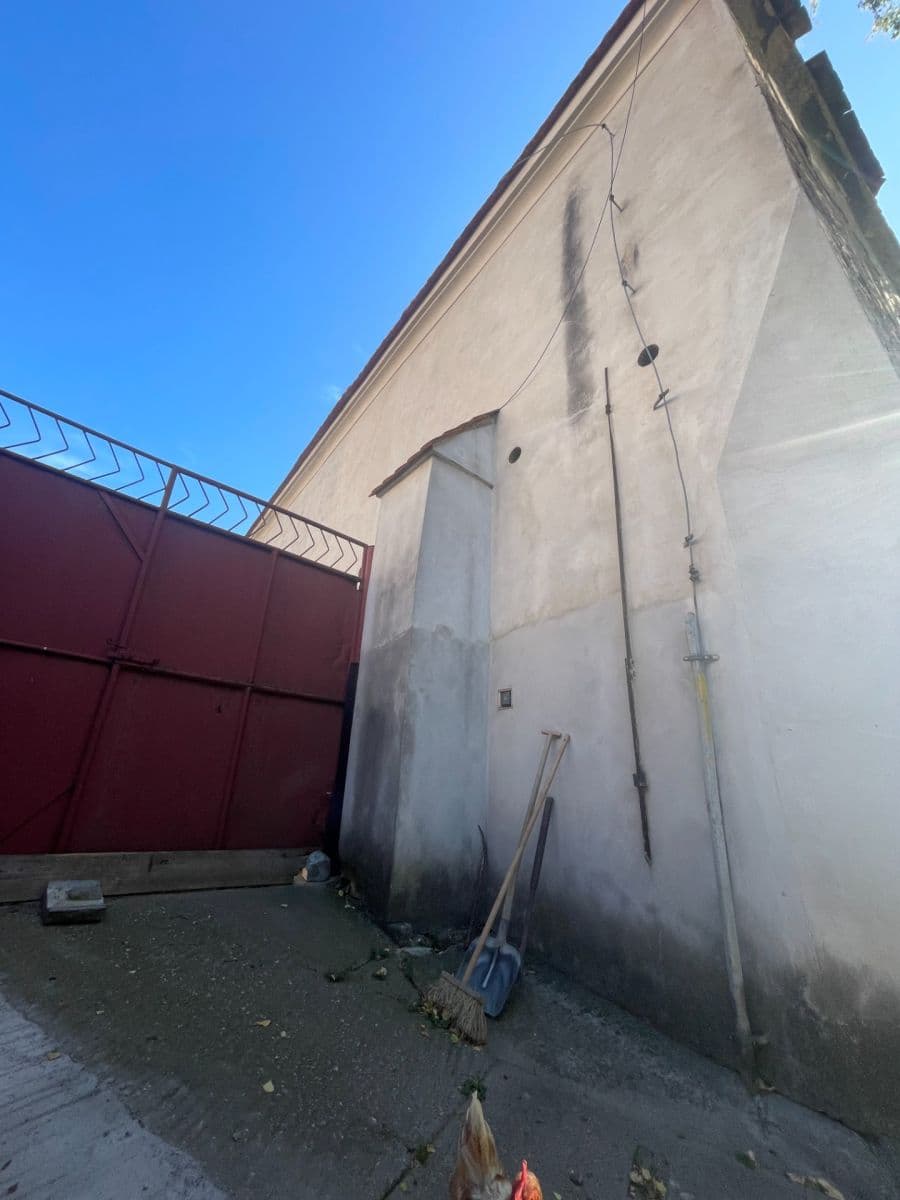 Predaj domu 360 m², pozemek 1.800 m², nám. děk. Františka Kvapila, Nezamyslice, Olomoucký kraj Predaj domu 360 m², pozemek 1.800 m², nám. děk. Františka Kvapila, Nezamyslice, Olomoucký kraj